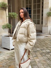 Load image into Gallery viewer, White duck down short down jacket woolen vest two piece set