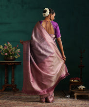 Load image into Gallery viewer, Old Lavender Pure Silk Kanjivarm Saree With All Over Antique Zari Braocade Weave