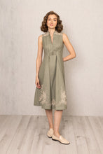 Load image into Gallery viewer, Lima Sleeveless Midi Dress
