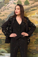 Load image into Gallery viewer, Madhuri Dixit Nene in Solasta Jacket