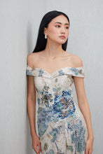 Load image into Gallery viewer, Valestra Gown