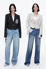 Load image into Gallery viewer, Classic Peak Lapel Suit Jacket
