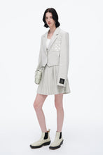 Load image into Gallery viewer, Classic Peak Lapel Suit Jacket
