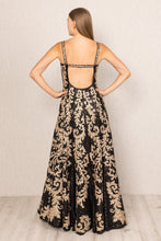 Load image into Gallery viewer, Nandini Gupta in Eva Gown
