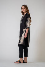 Load image into Gallery viewer, Rob Tunic
