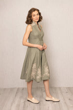 Load image into Gallery viewer, Lima Sleeveless Midi Dress
